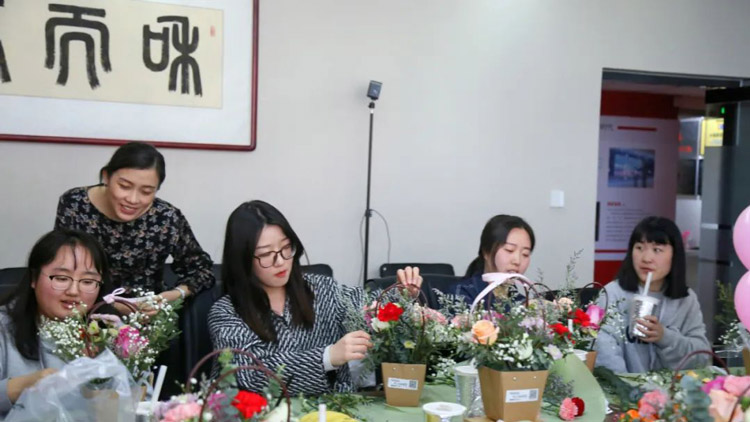 婦女節(jié)|巾幗綻芳華，致敬最美的她！