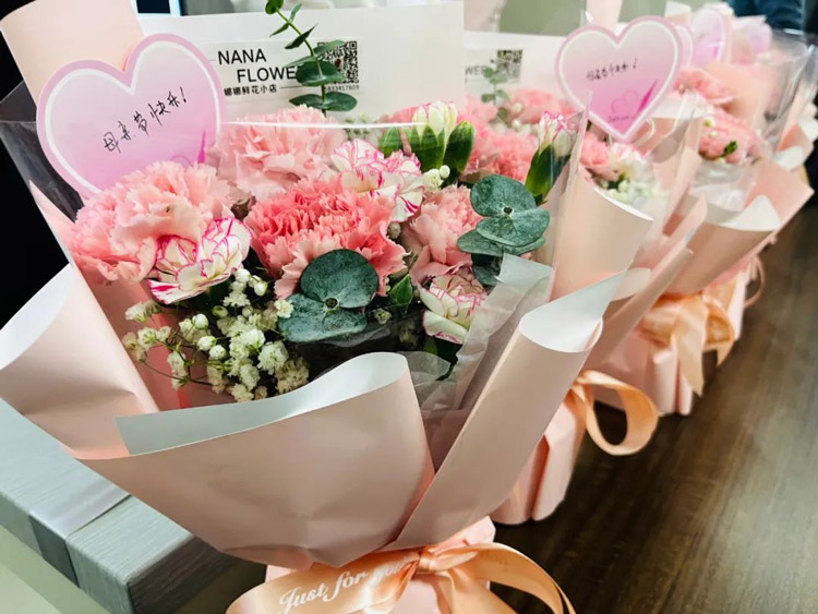 君卓創(chuàng)意總工會(huì)開展“情暖五月天，感恩母親節(jié)”活動(dòng)